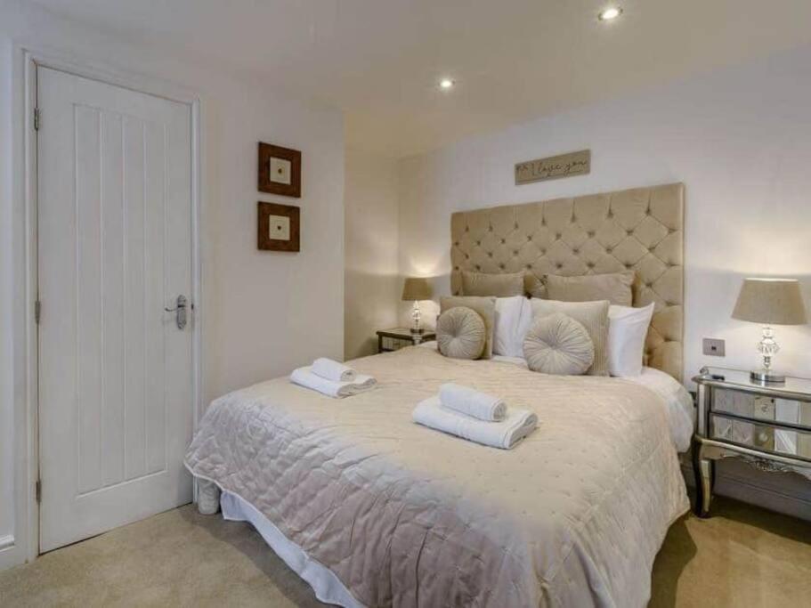 The Hideaway Luxury 5* 2 Bed Garden Apartment Scarborough Buitenkant foto